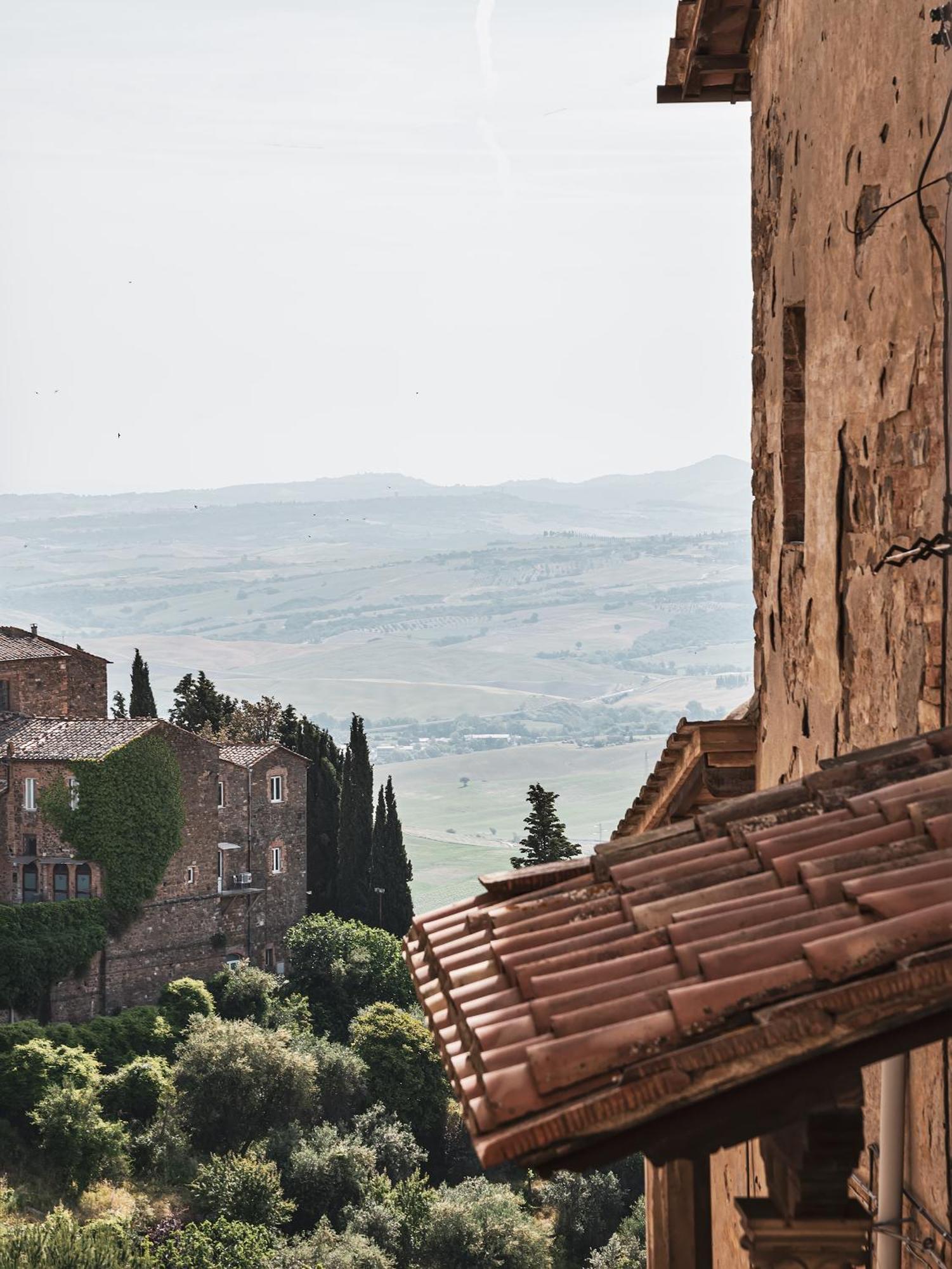 Drogheria E Locanda Franci Montalcino Buitenkant foto