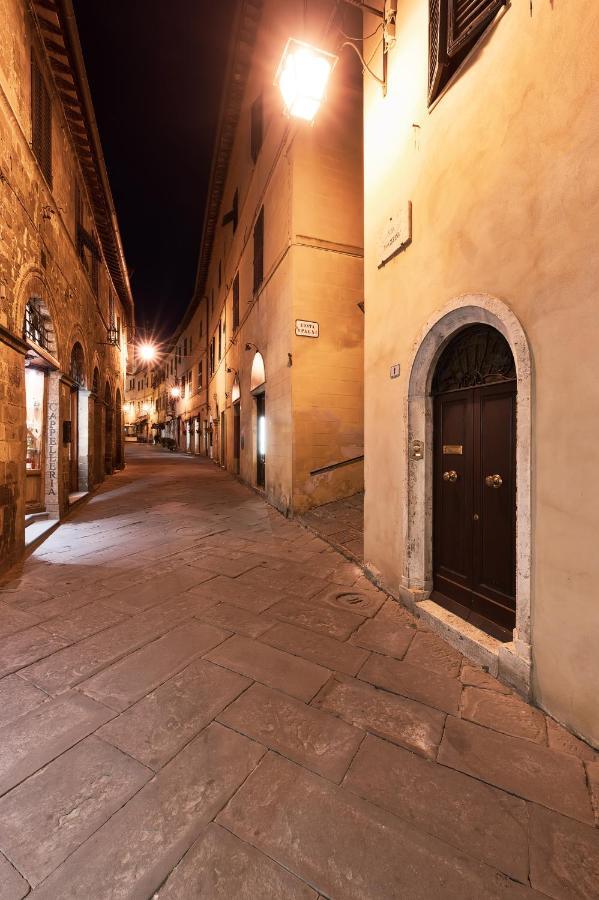 Drogheria E Locanda Franci Montalcino Buitenkant foto