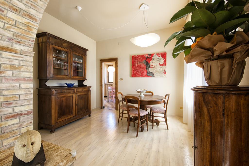 Drogheria E Locanda Franci Montalcino Buitenkant foto