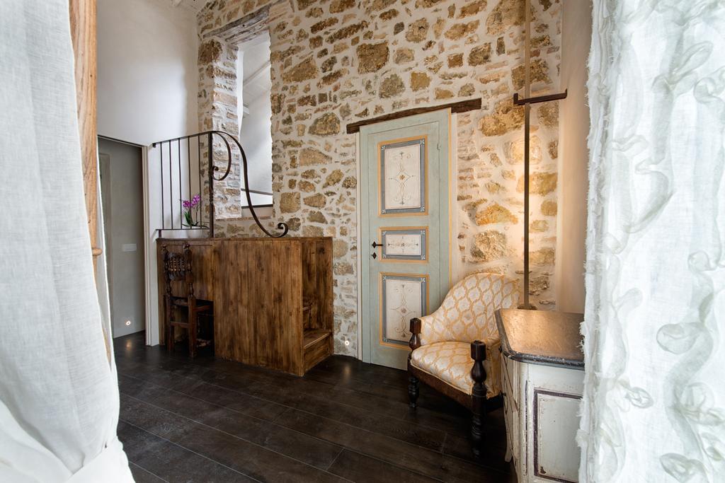 Drogheria E Locanda Franci Montalcino Buitenkant foto